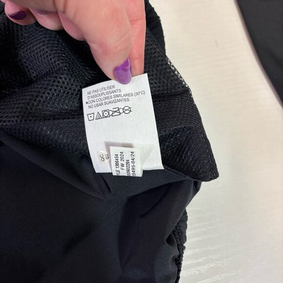 NWT Under Armour Black Pullover Windbreaker Size Small or Medium H0142 I0171 - Picture 8 of 8